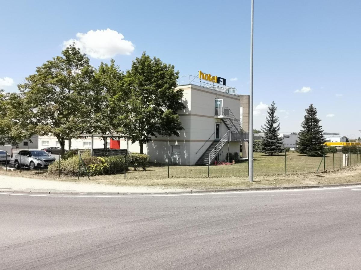 Hotelf1 Bourges Le Subdray La Chapelle-Saint-Ursin Exterior photo