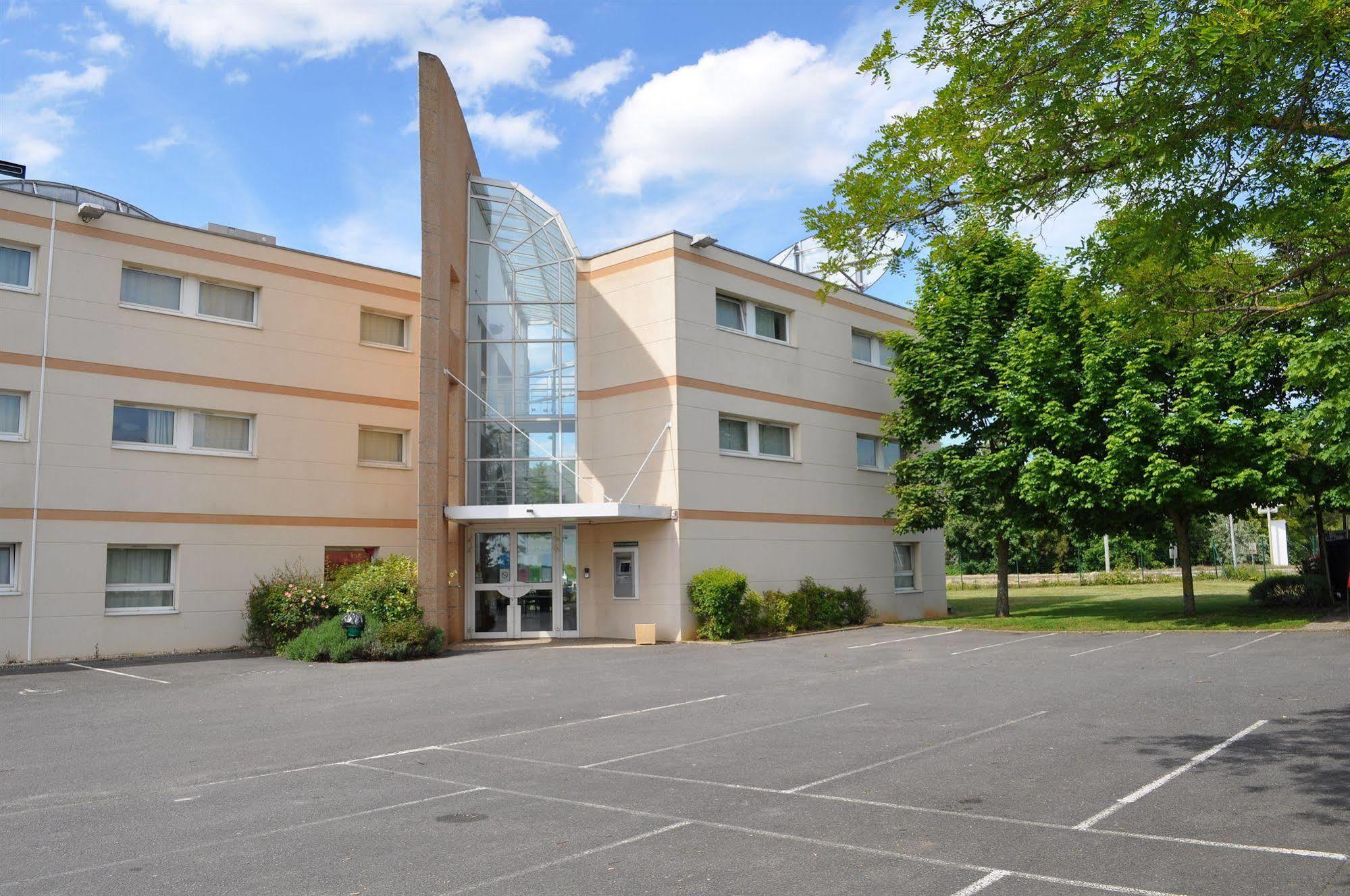 Hotelf1 Bourges Le Subdray La Chapelle-Saint-Ursin Exterior photo